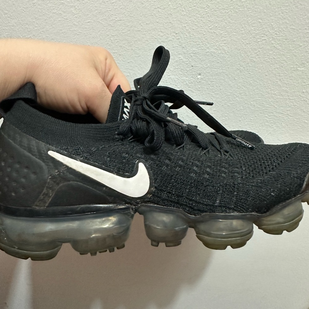 Nike Black and White Air VaporMax Sneakers size 7